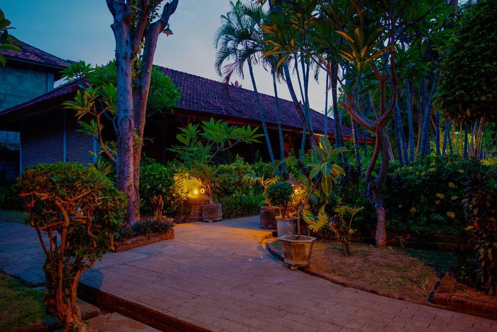 Hotel Angsoka Temukus Exterior foto